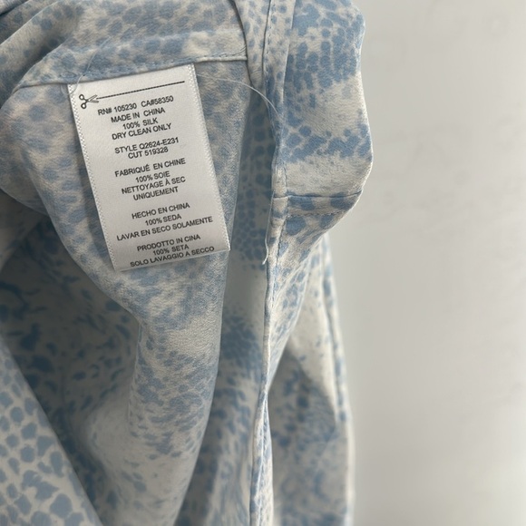 Equipment Femme Silk Snake Print Long Sleeve Button‎ Down Blue White Medium - Picture 5 of 7